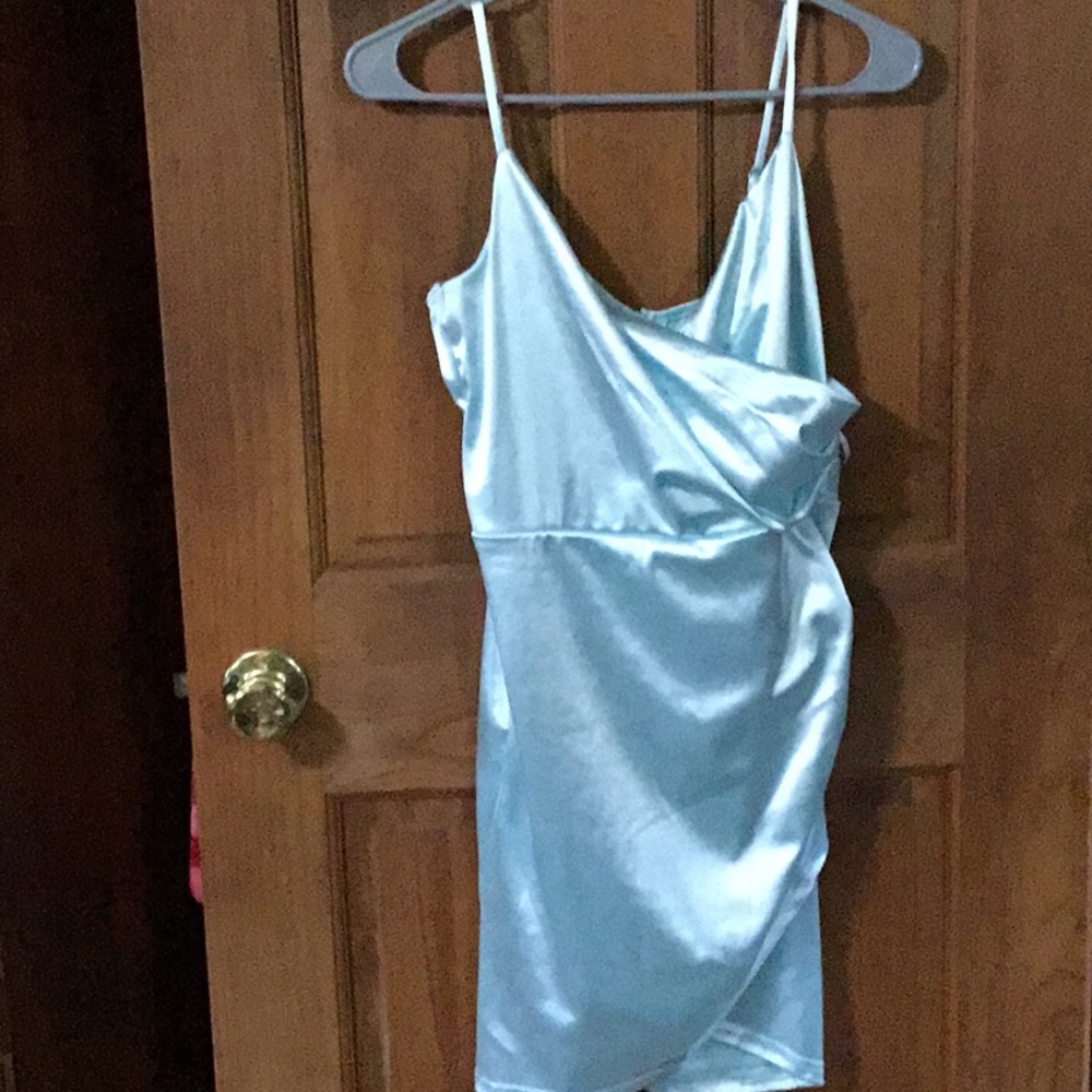 Dress - Picture 2 of 5
